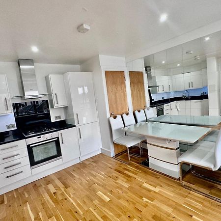 Luxury 2 Bed Entire Apartment-Near Tube & Shopping Centre Harrow Exteriér fotografie