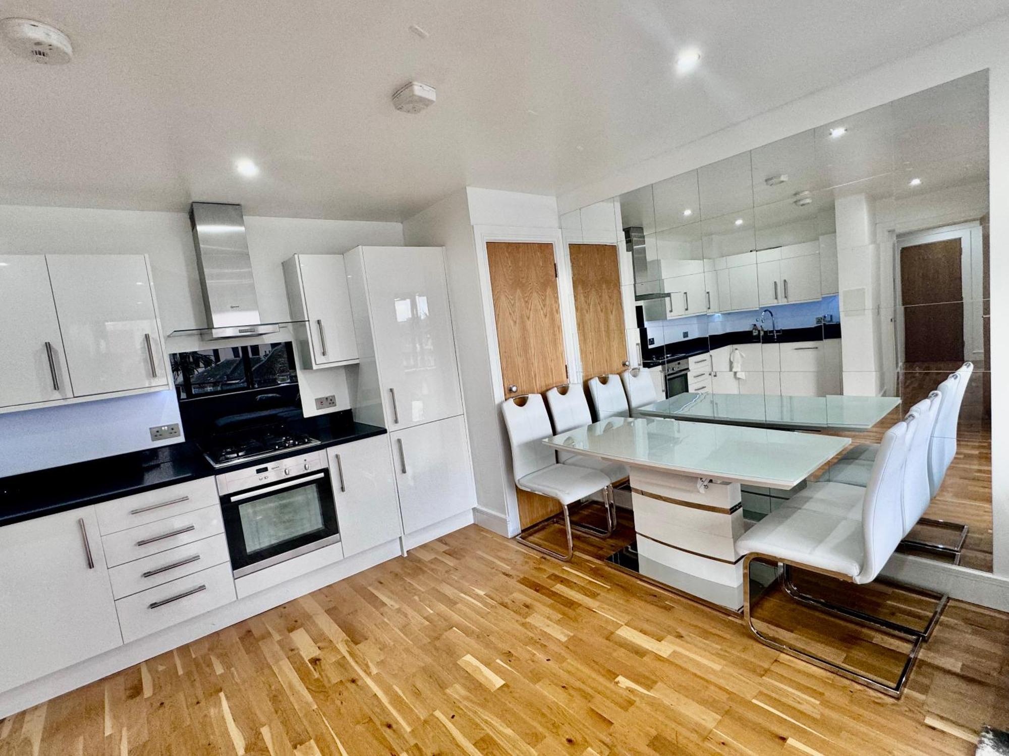 Luxury 2 Bed Entire Apartment-Near Tube & Shopping Centre Harrow Exteriér fotografie
