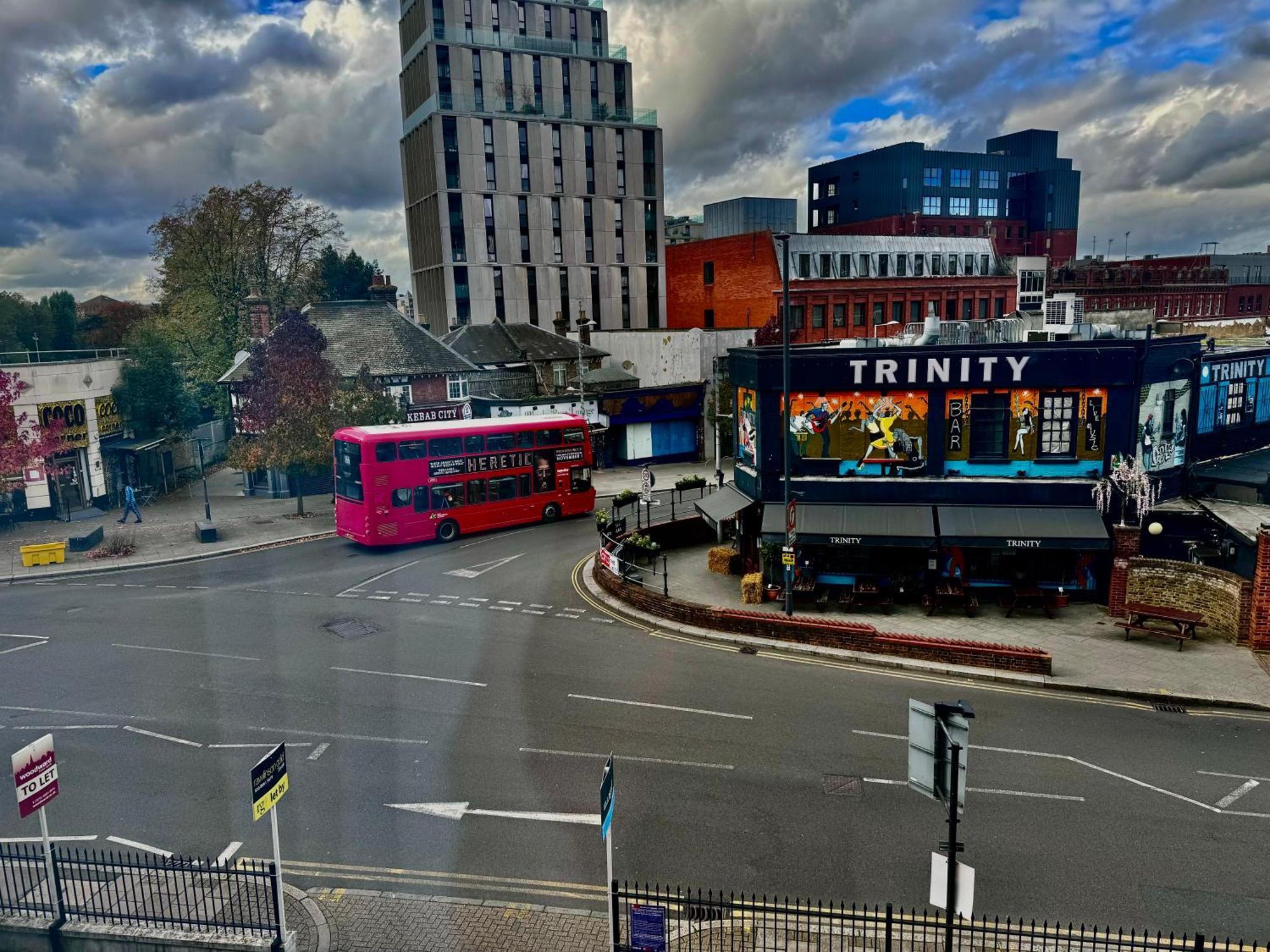 Luxury 2 Bed Entire Apartment-Near Tube & Shopping Centre Harrow Exteriér fotografie