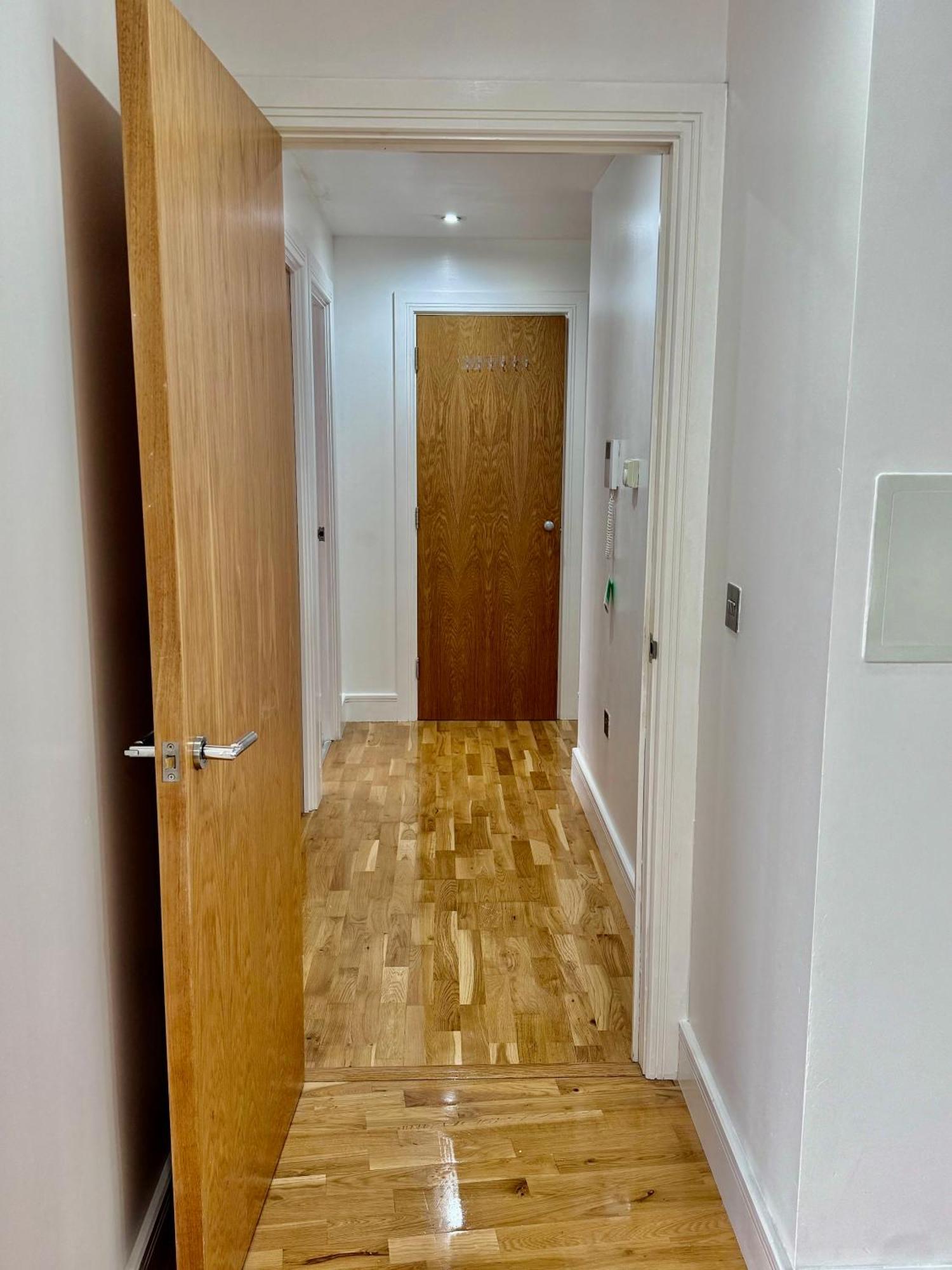 Luxury 2 Bed Entire Apartment-Near Tube & Shopping Centre Harrow Exteriér fotografie